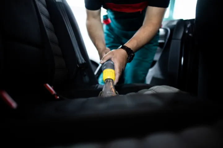 Seat Shampooing - Deep Cleaning for Car Seats